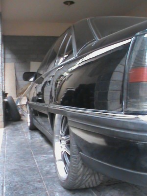 Detalhe do Pneuzão 245/ 34 R 20. Infelizmente ele deformou ainda novinho, mas graças a Deus comprei um par novo.